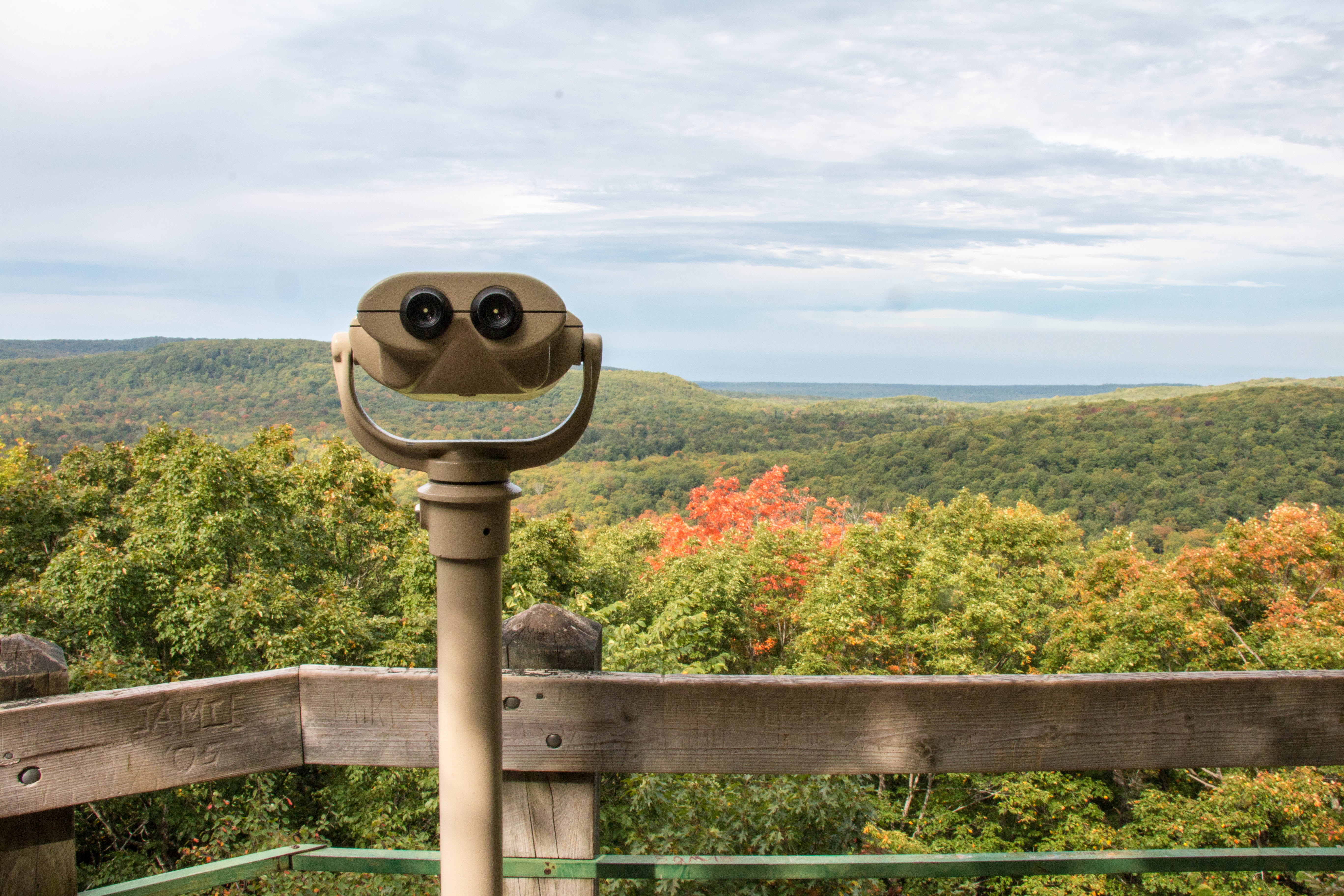 4 Scenic Places to Visit on an Upper Peninsula Road Trip 
